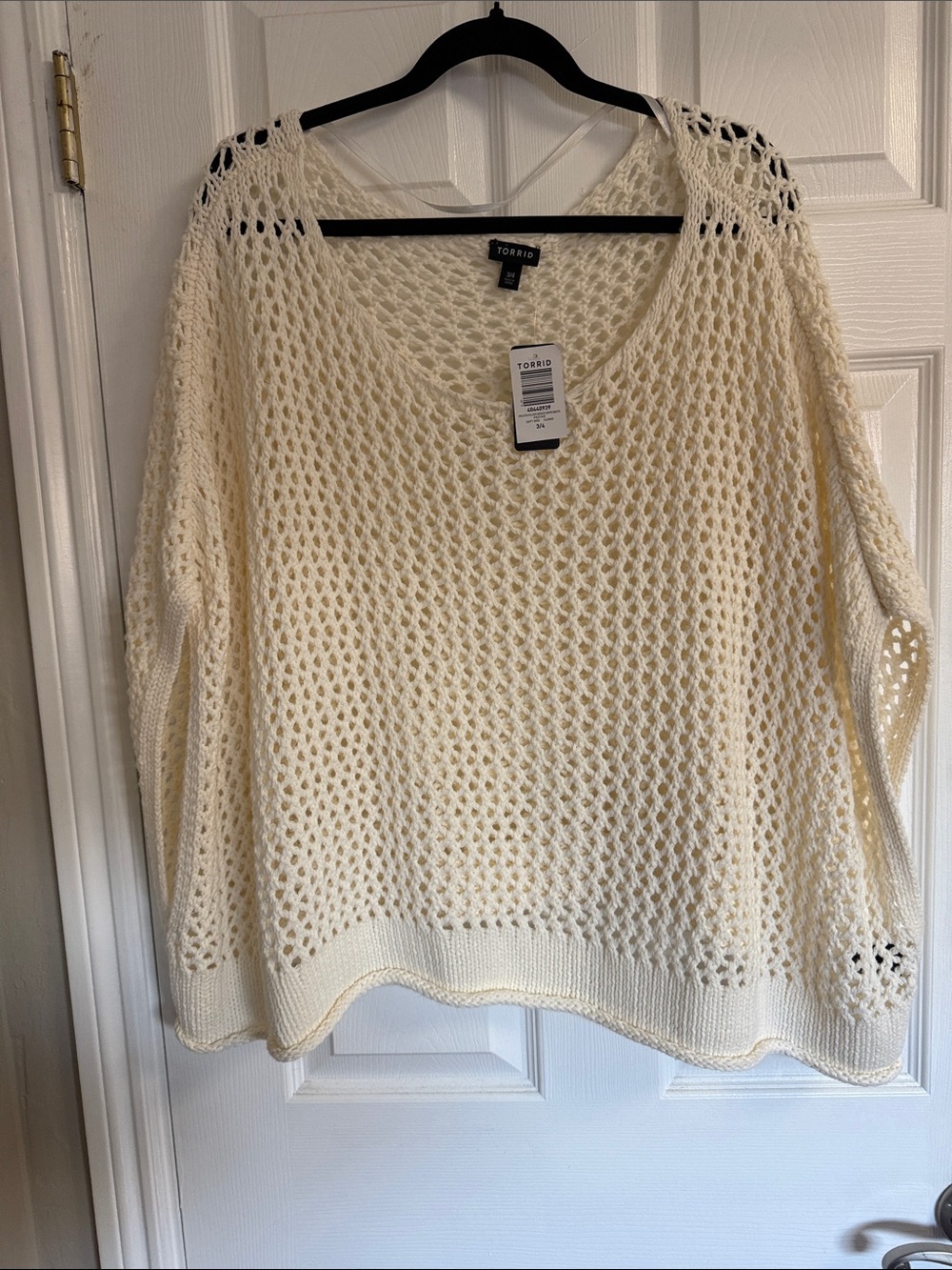 torrid size 3/4  22/24  short sleeve Cream Open-Knit Scoop Neck Sweater NWT butt